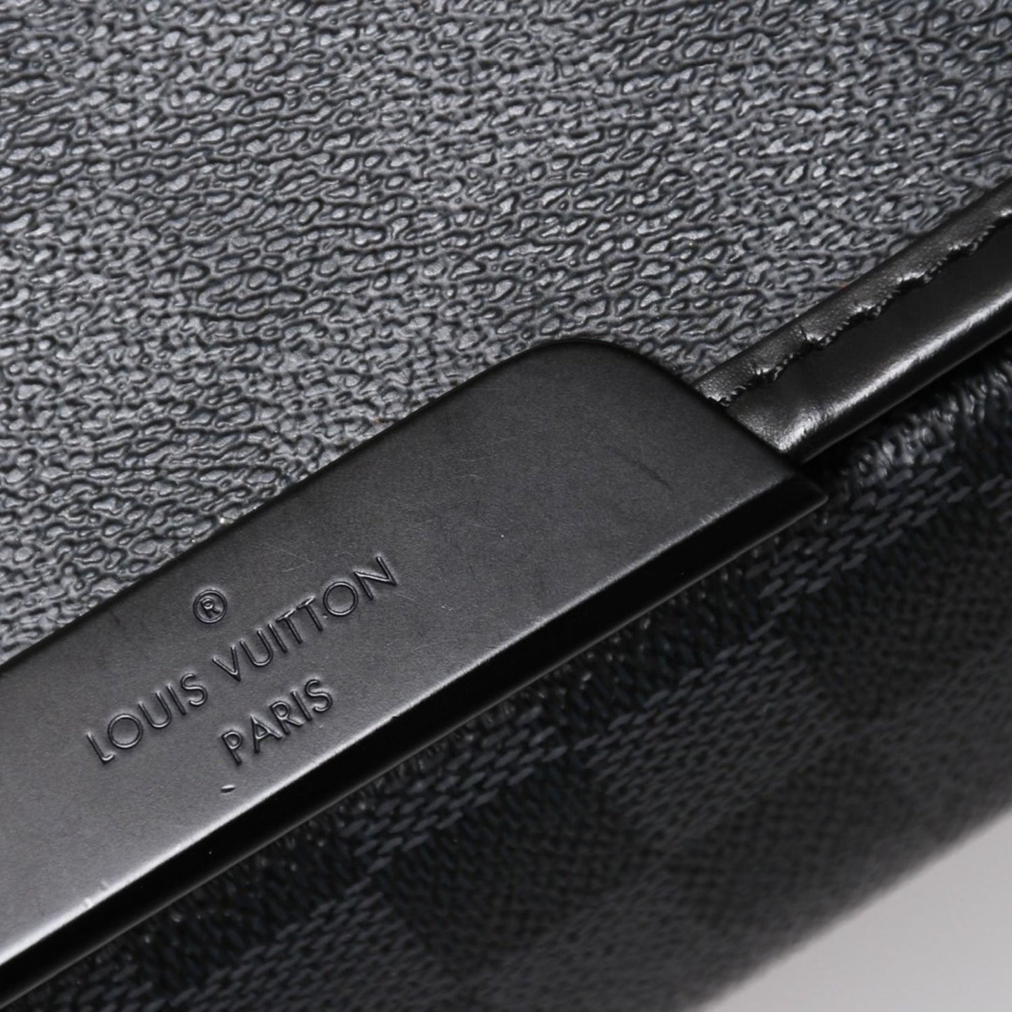 Louis Vuitton Daniel MM Shoulder Bag Damier Graphite Black Silver — view 8