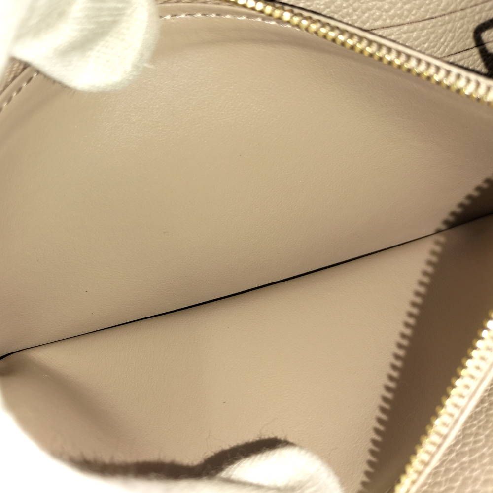 Louis Vuitton Zippy Wallet — view 8