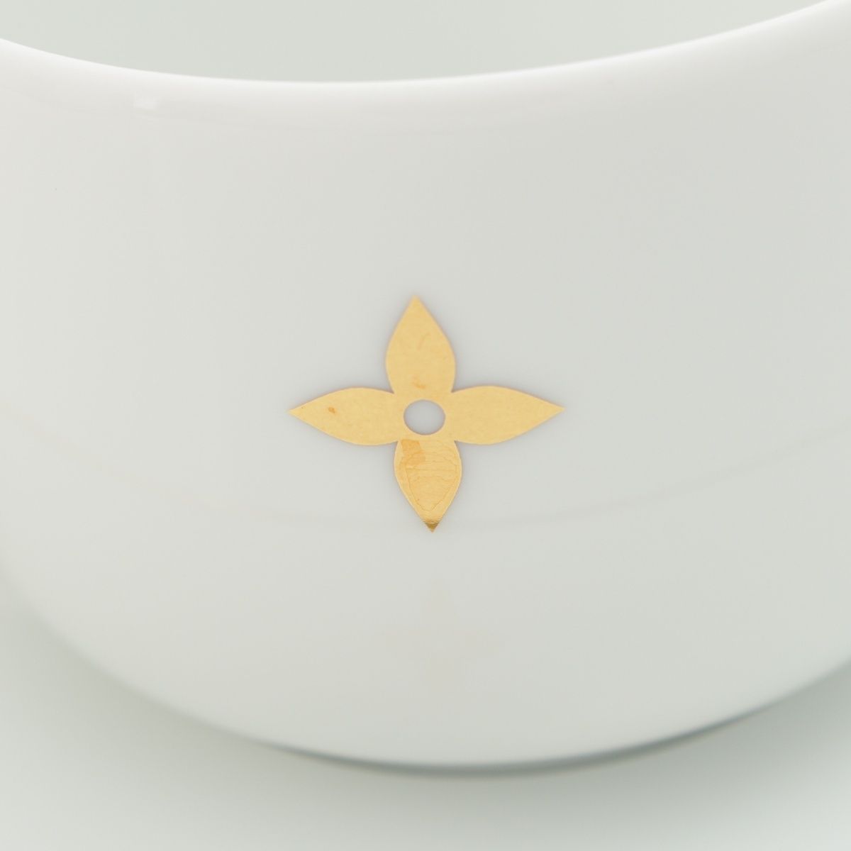 Louis Vuitton Porcelain Bowl Tea Cup & Saucer Set 4 Guest Tableware White Gold — view 8