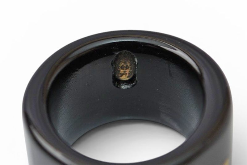 Chanel Ring Vintage CC Logo Black Gold — view 5