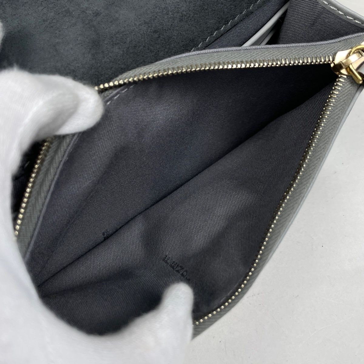 Fendi Studs Chain Wallet Rainbow Multi Shoulder Bag Leather Gray Multicolor — view 8
