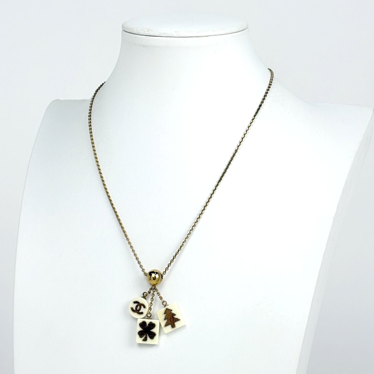 Chanel CC Logo Necklace Clover Tree Gold Plated White — view 5