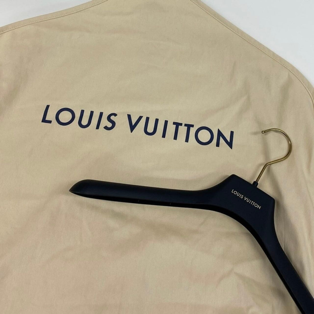 Louis Vuitton Long Knit Cardigan Anchor Button Pink Beige Wool — view 8