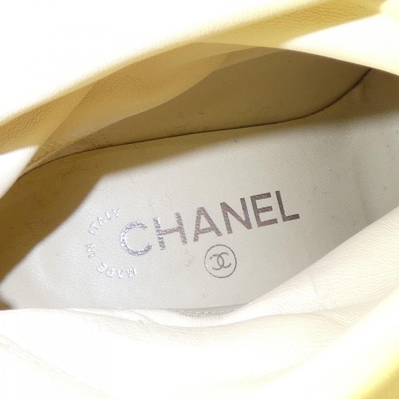 Chanel Short Boots Gablielle Coco — view 6