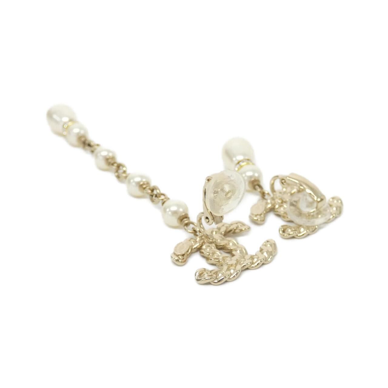 Chanel Earrings Gold — view 3