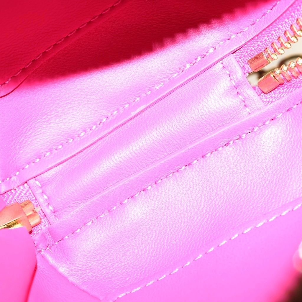 Louis Vuitton LV Remix Monogram Vernis Keep My LV Heart Chain Shoulder Bag Pink — view 8