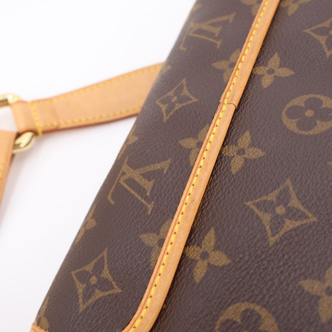 Louis Vuitton Monogram PM Shoulder Bag — view 8
