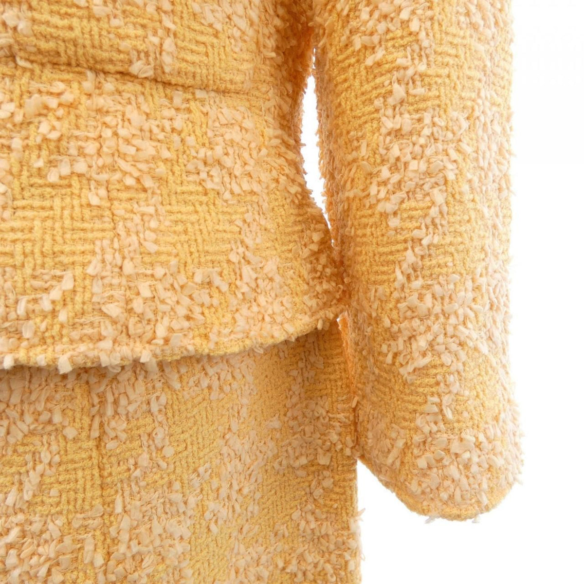 Chanel 96P Vintage Suit Orange — view 8