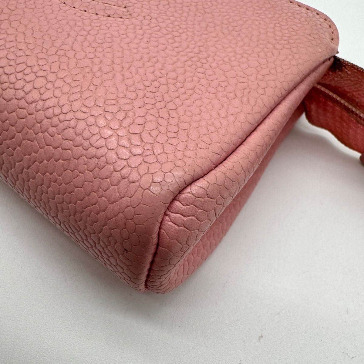 Chanel Large Pouch CC Logo Pink Leather Gold — view 8
