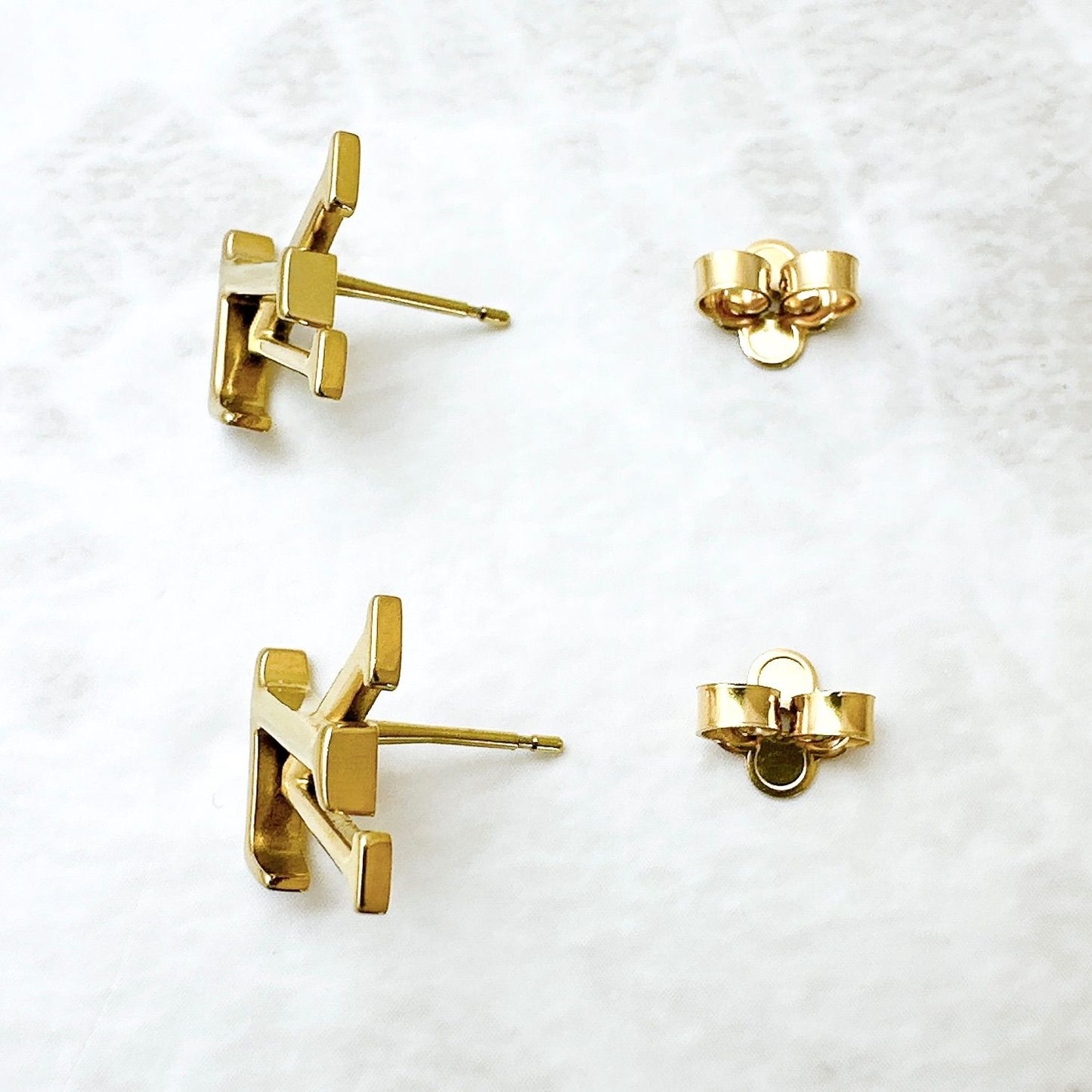 Louis Vuitton LV Iconic Gold Earrings — view 8