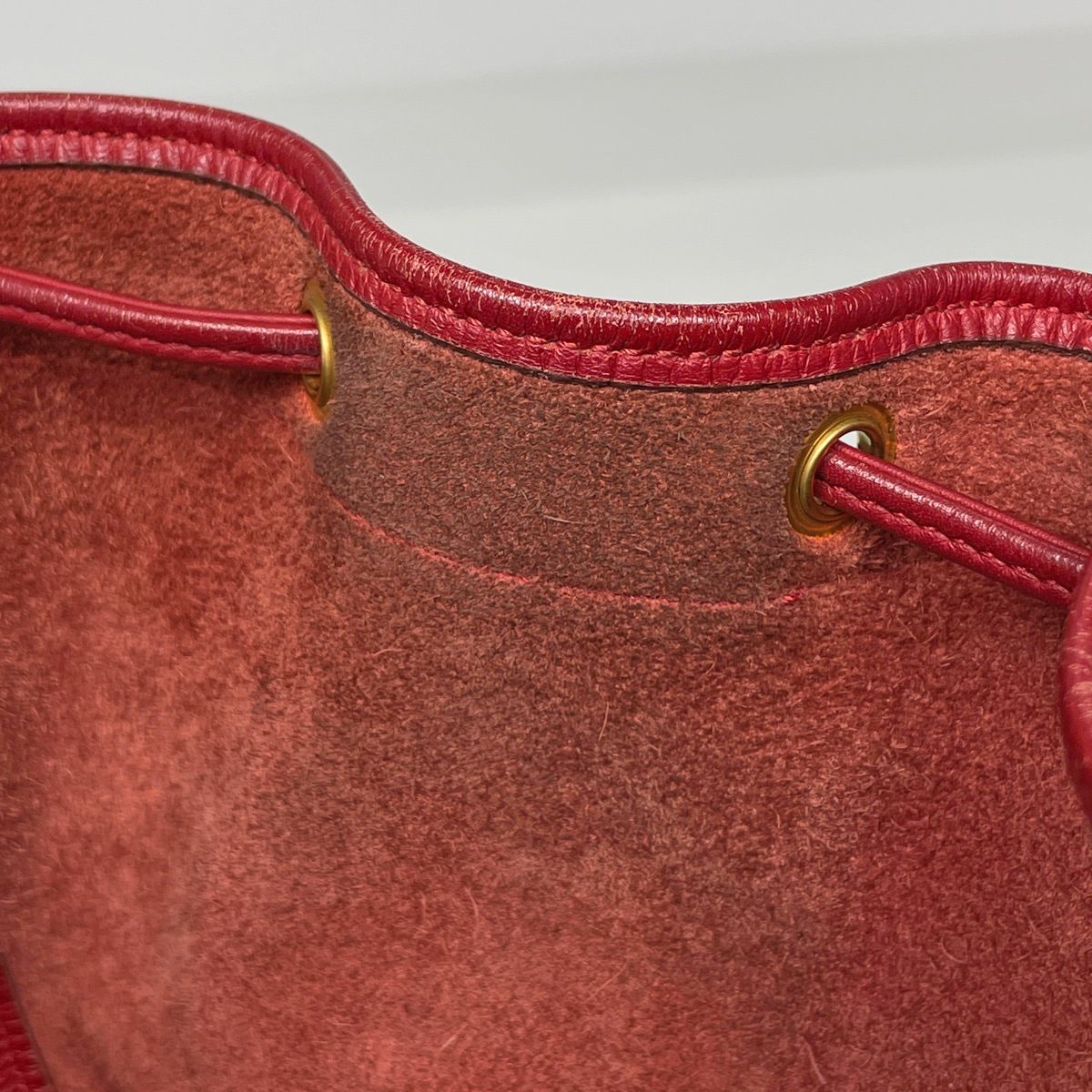 Hermes Market GM Drawstring Shoulder Bag Taurillon Clemence Rouge — view 8