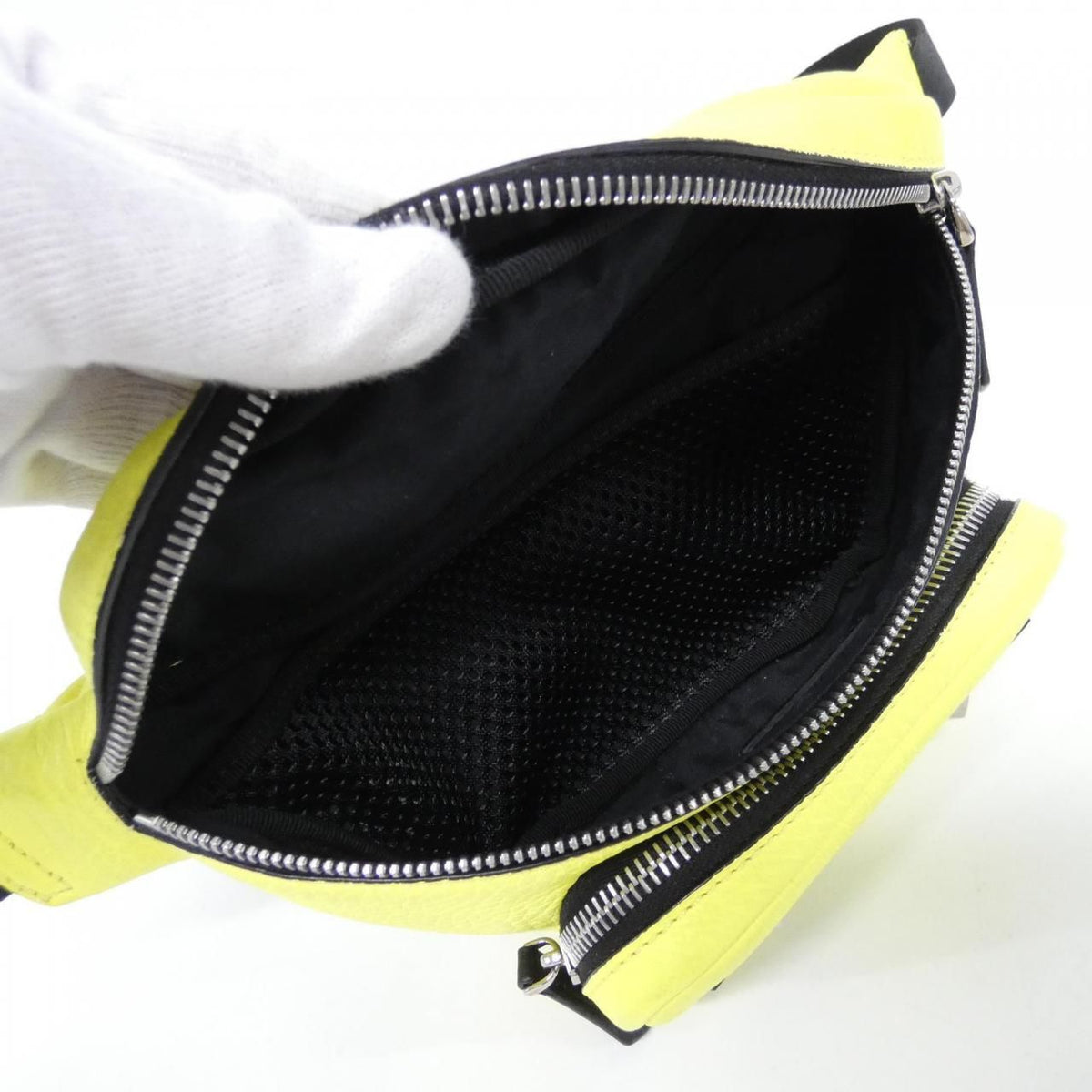 Fendi Bugs Waist Bag — view 8