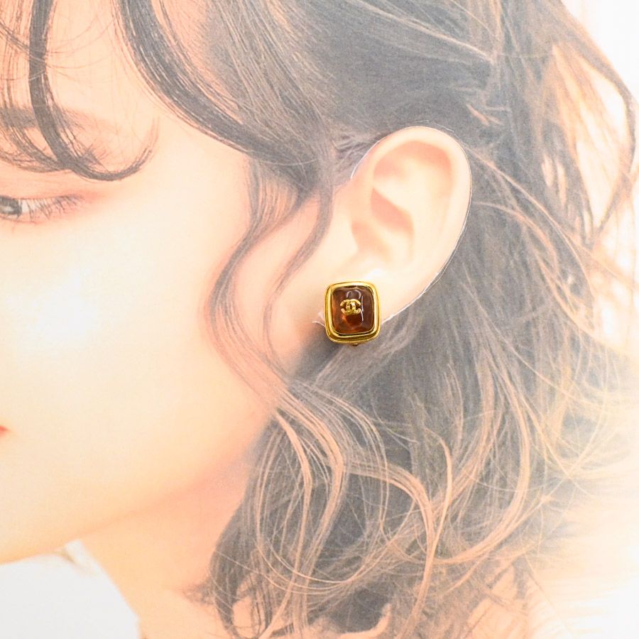 Chanel Earrings Gold — view 5