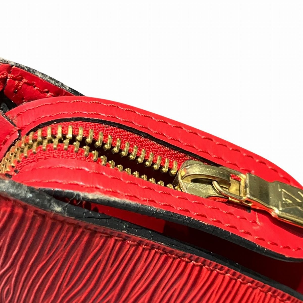 Louis Vuitton Saint Jacques Poignet Long Epi Shoulder Bag Leather — view 8