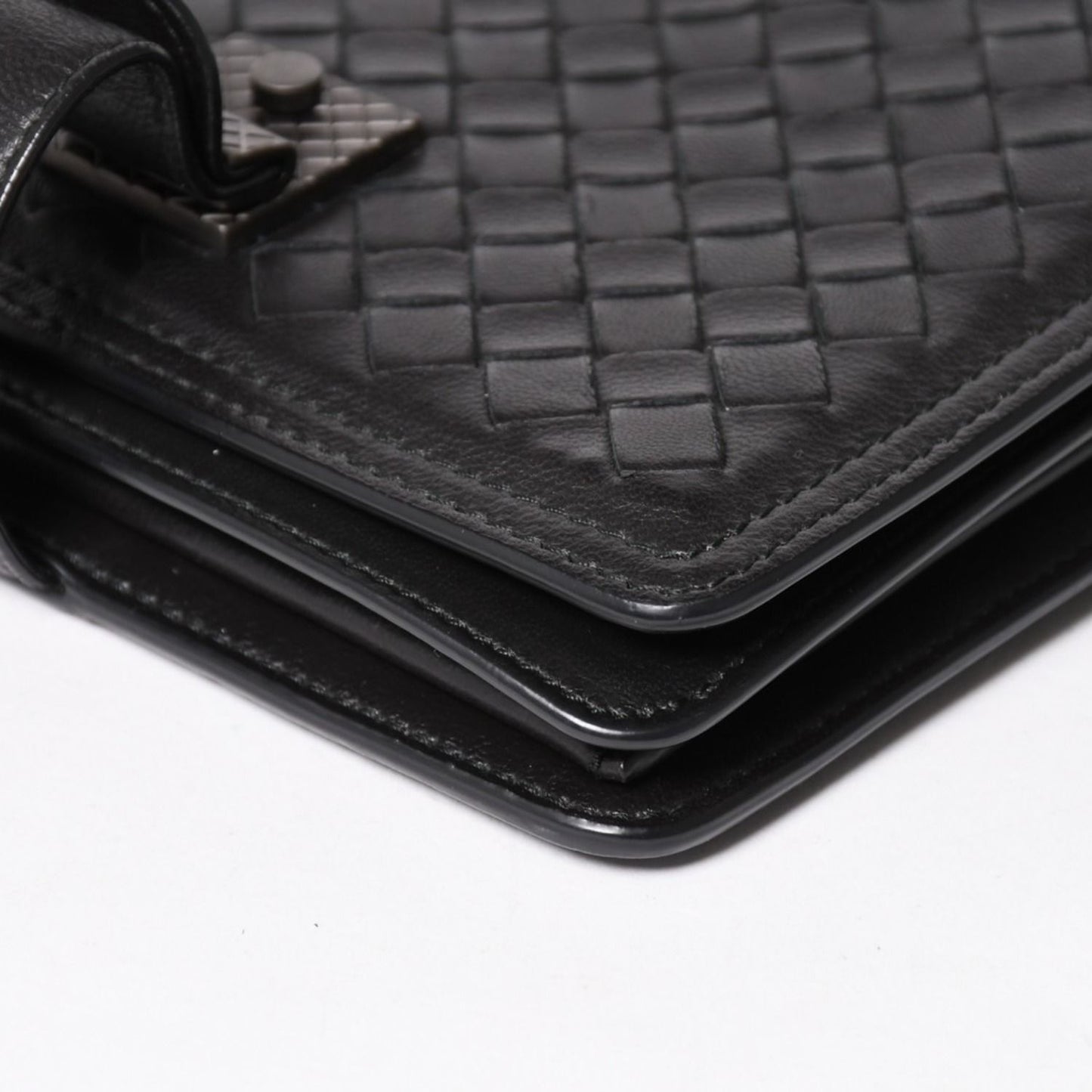 Bottega Veneta Intrecciato Shoulder Bag Chain Black — view 8