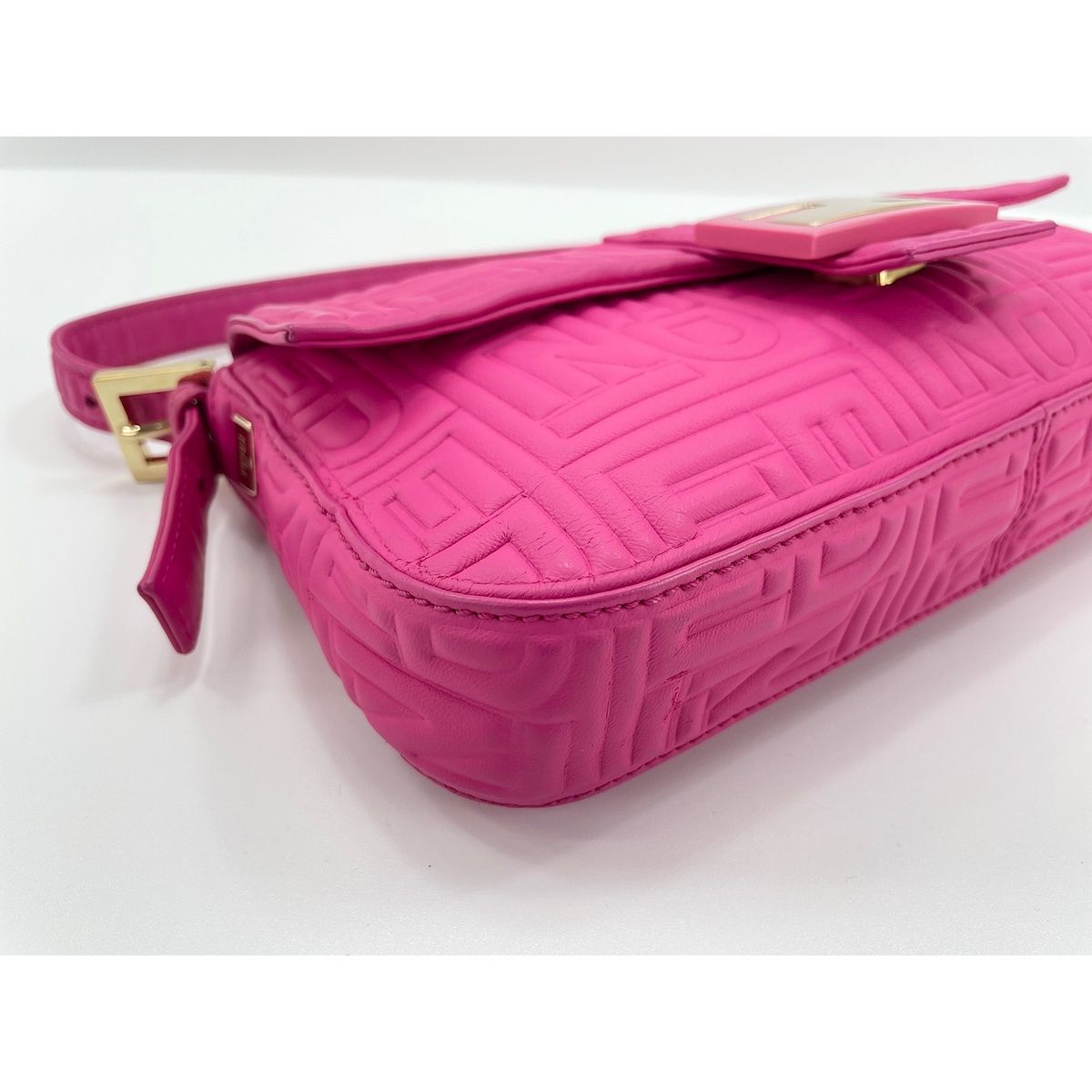 Fendi Handbag Bucket Pink — view 8