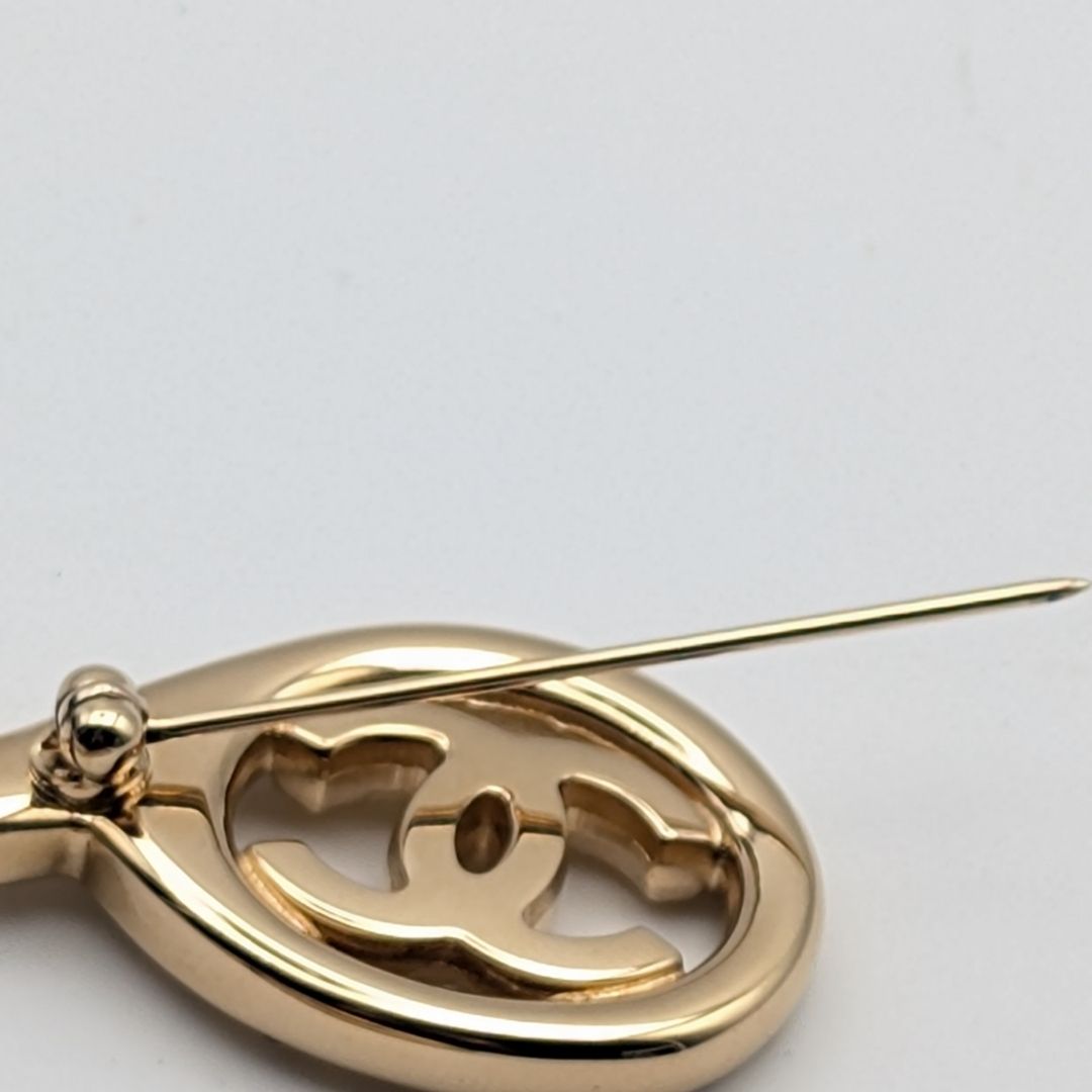 Chanel 02P Brooch CC Logo Scissors Gold Rhinestone — view 8