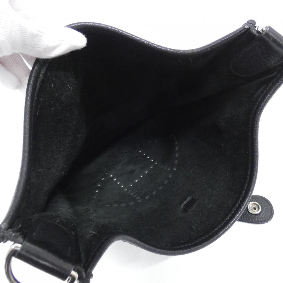 Hermes Evelyne 3 PM Shoulder Bag — view 8
