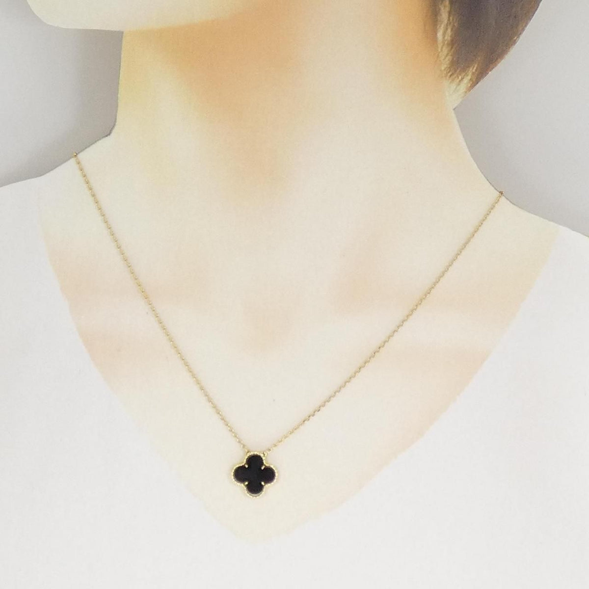 Van Cleef & Arpels Vintage Alhambra Necklace — view 6