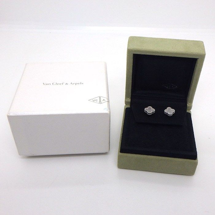 Van Cleef & Arpels Earrings Sweet Alhambra White Shell 18K White Gold — view 7