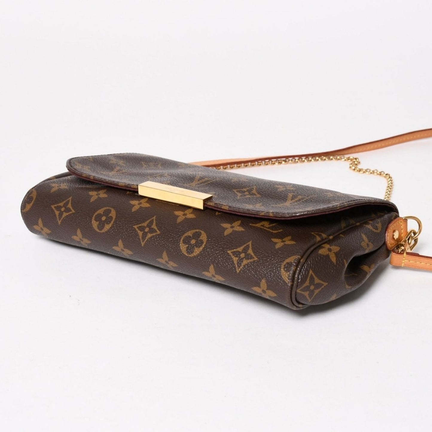 Louis Vuitton Favorite MM 2-Way Shoulder Bag Monogram Brown — view 8