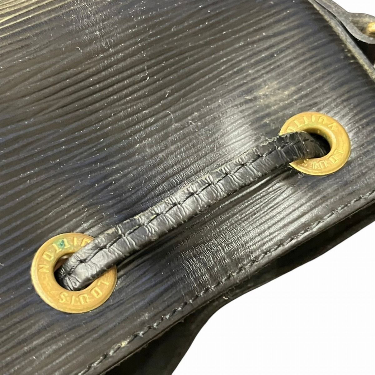 Louis Vuitton Epi Line Shoulder Bag Leather — view 8
