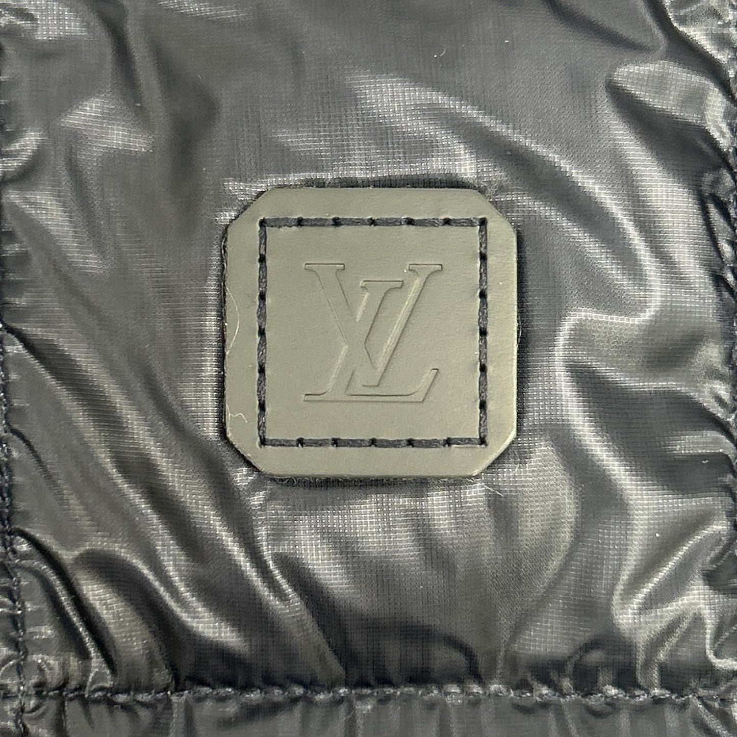 Louis Vuitton Navy Quilted Zip Up Logo Patch Down Jacket 48 — view 9