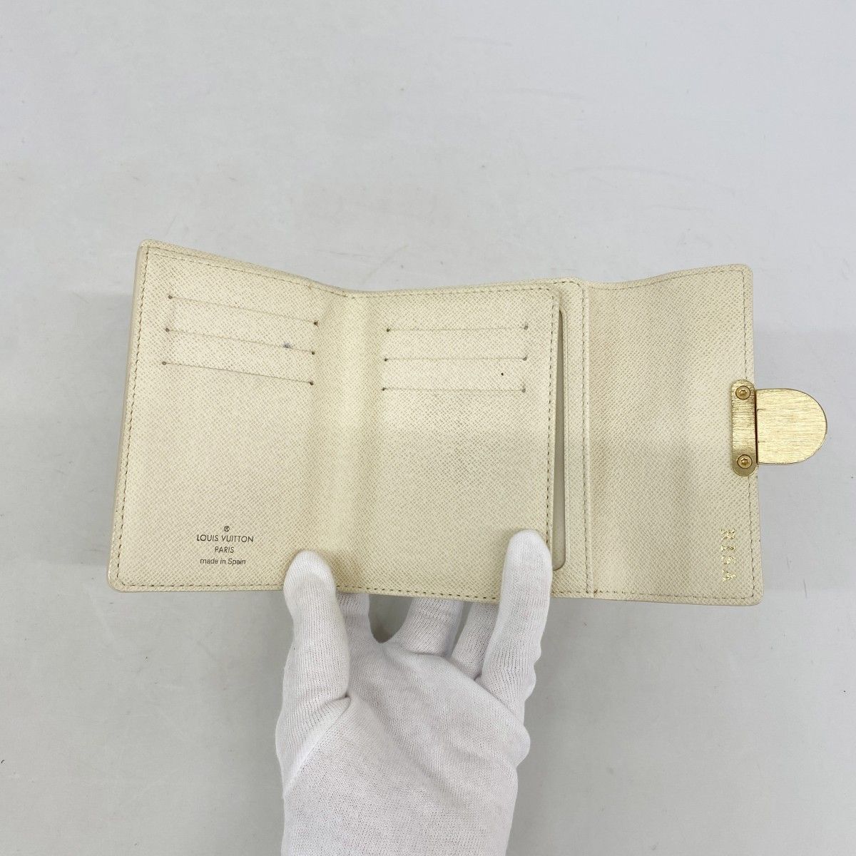 Louis Vuitton Trifold Wallet Damier Azur Portefeuille Koala White — view 9