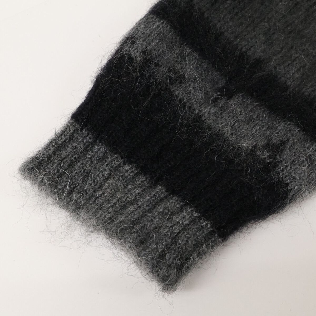 Louis Vuitton Ne5 Monogram Mohair Blend Cardigan — view 9