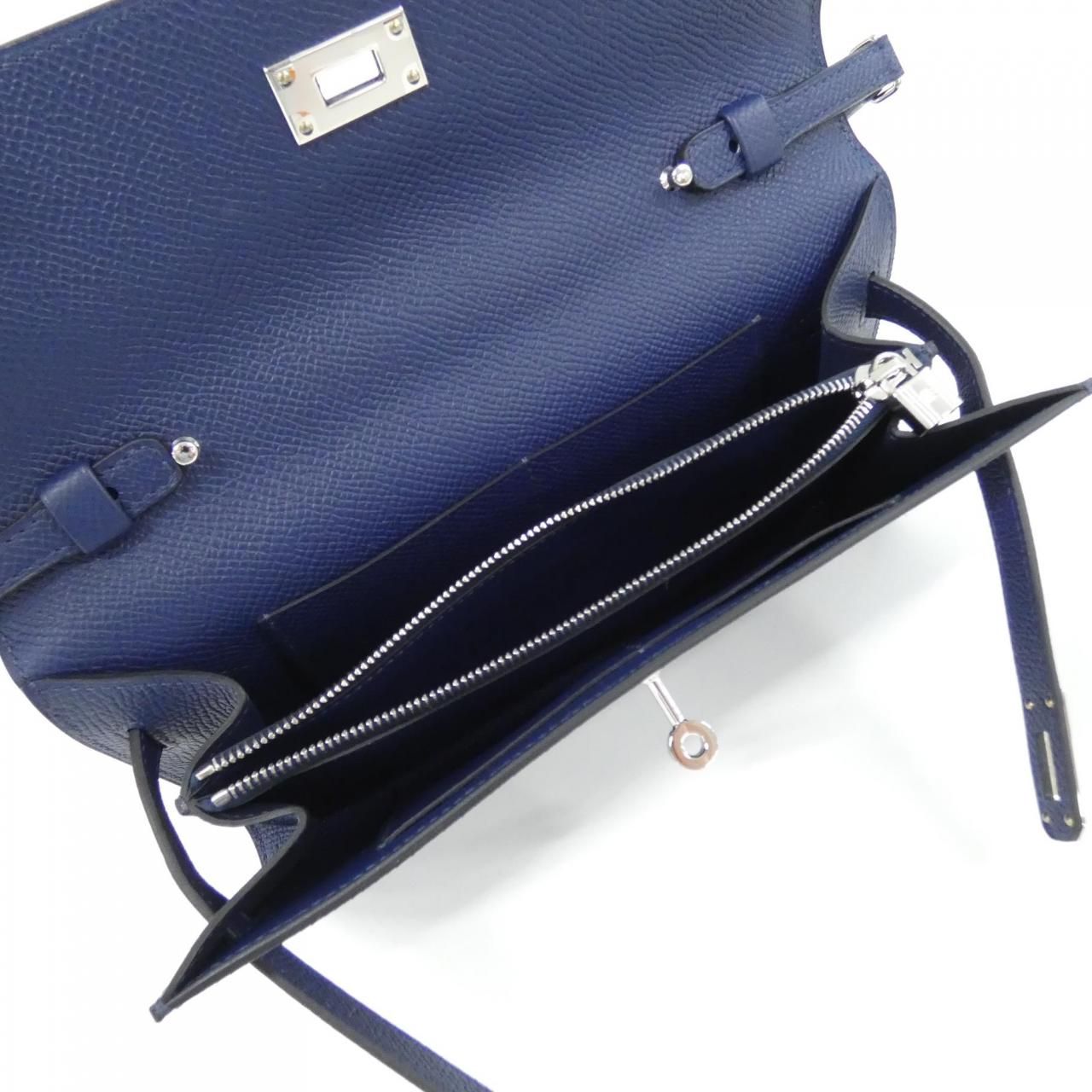 Hermes Kelly Classic Two Go Shoulder Wallet — view 5