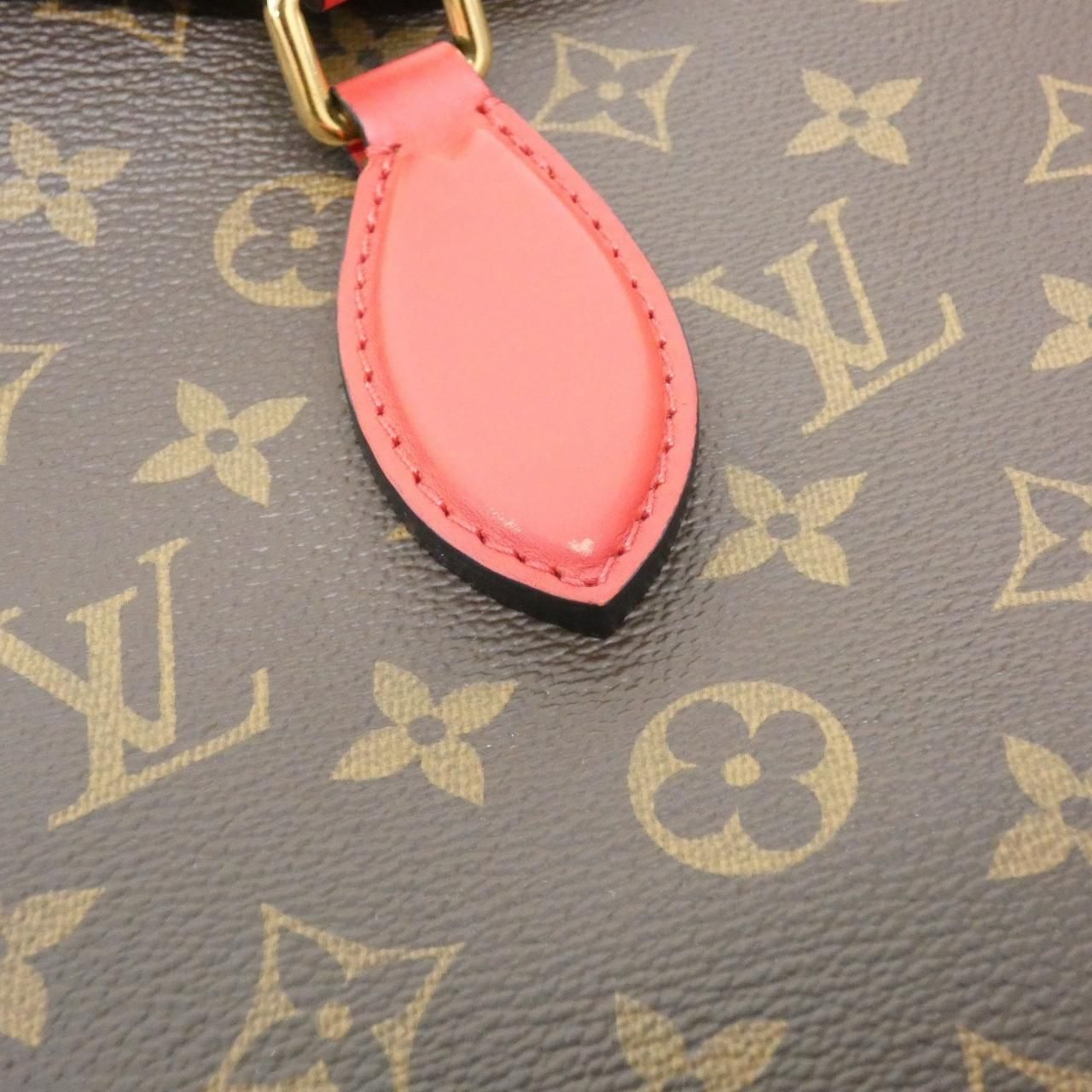 Louis Vuitton Monogram Roulis Tote — view 8