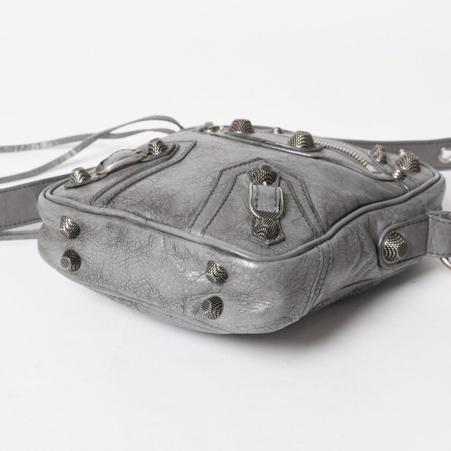 Balenciaga le Cagole Shoulder Bag Gray Leather Silver — view 8
