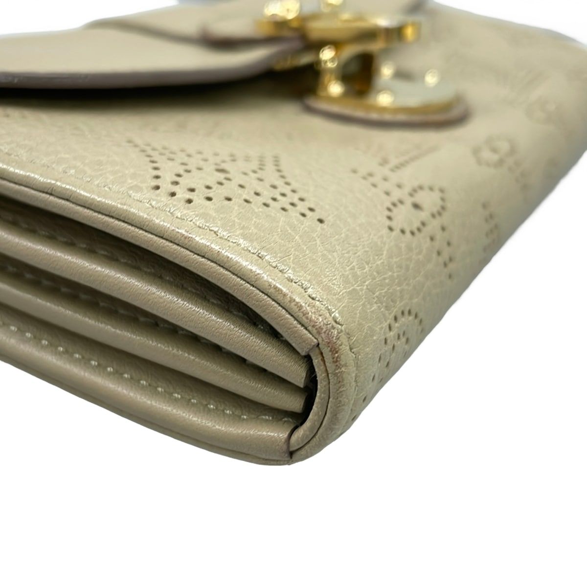 Louis Vuitton Wallet Mahina Portefeuille Iris Taupe — view 9