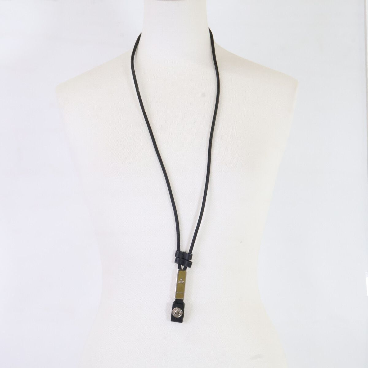 Gucci Logo Plate Leather Strap Necklace — view 6