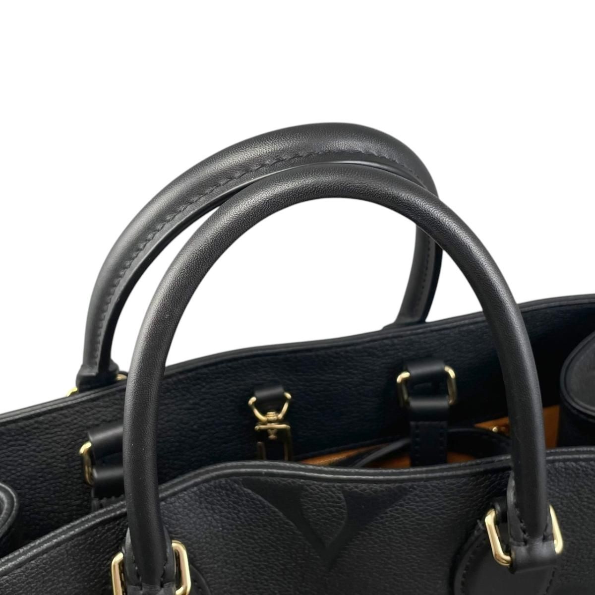 Louis Vuitton Tote Bag On The Go MM Monogram Empreinte Noir Black — view 8