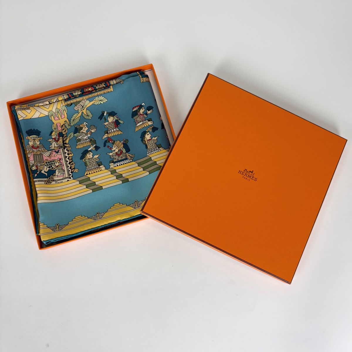 Hermes Carre 90 Astres Et Soleils Scarf Celestial and Sun Ethnic Silk Blue — view 5