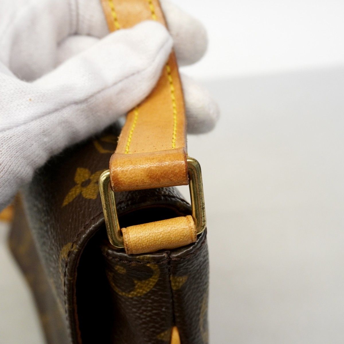 Louis Vuitton Shoulder Bag Monogram Musette Brown — view 8