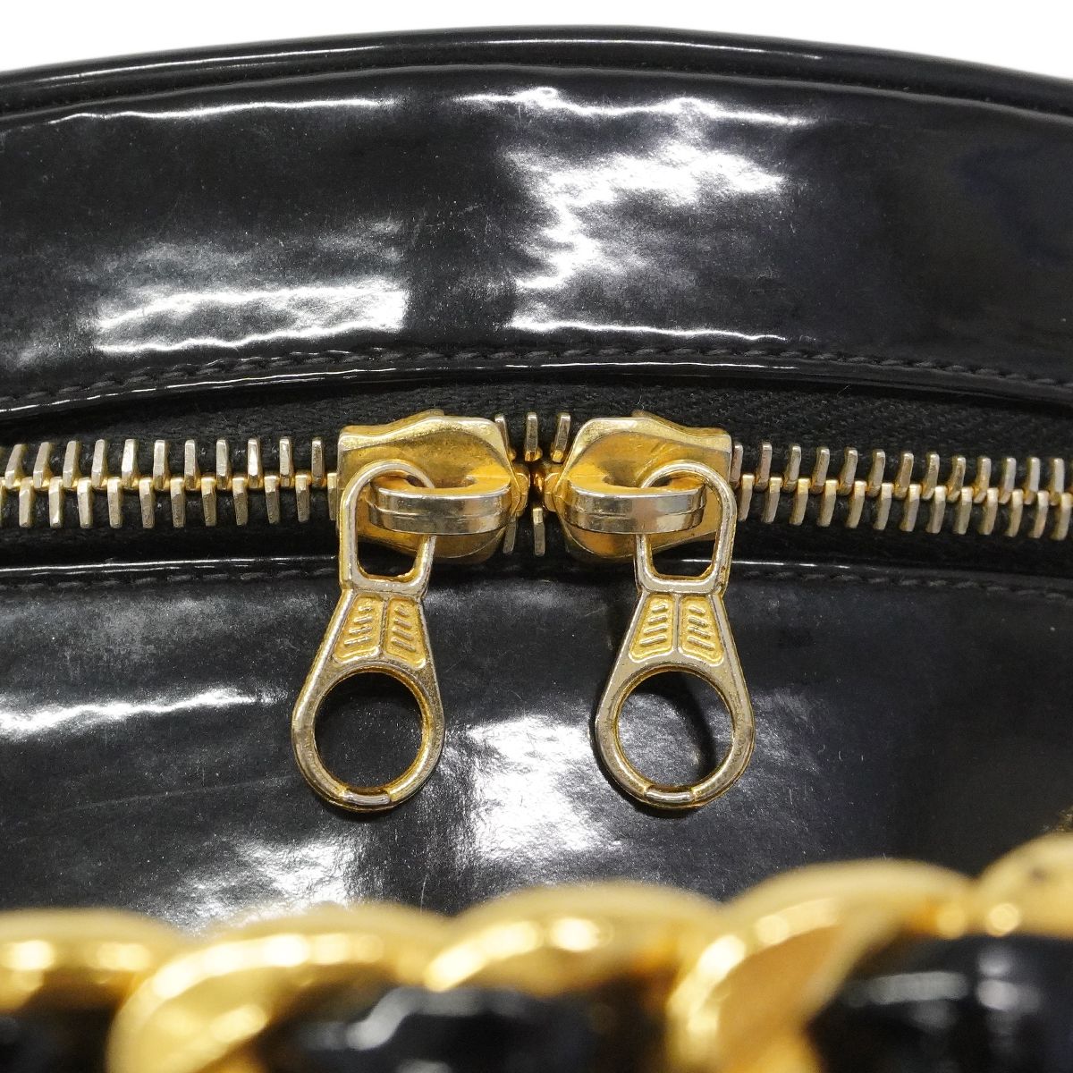 Chanel Handbag Patent Leather Black Gold — view 8
