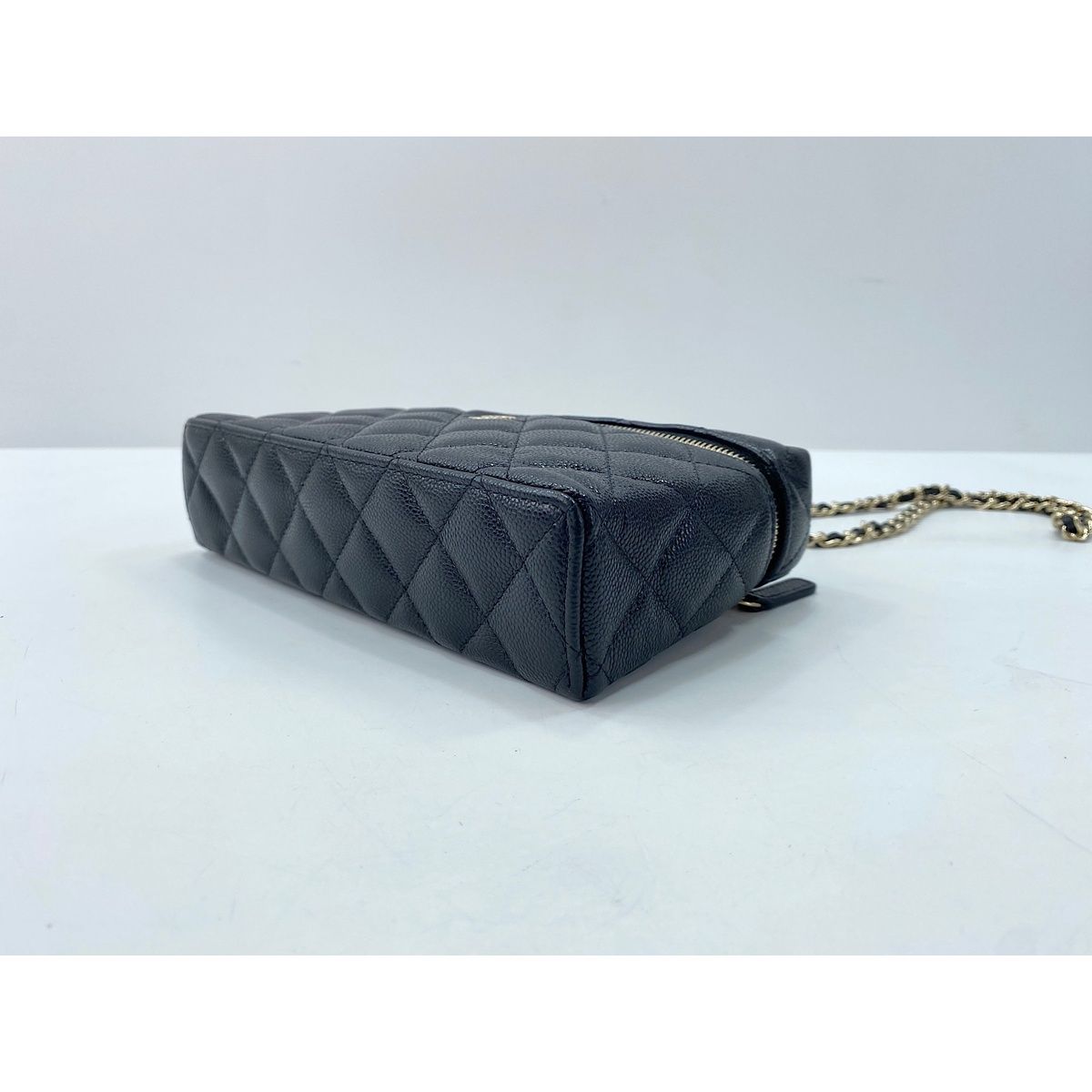 Chanel Shoulder Bag Quilted — view 8