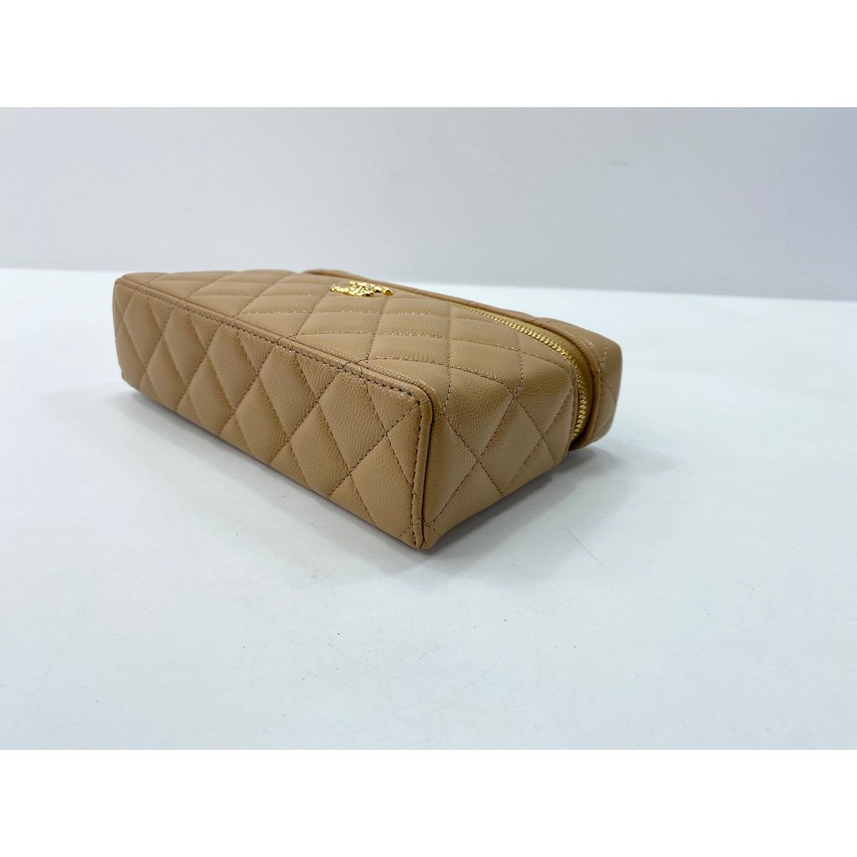 Chanel Shoulder Bag Quilted — view 8