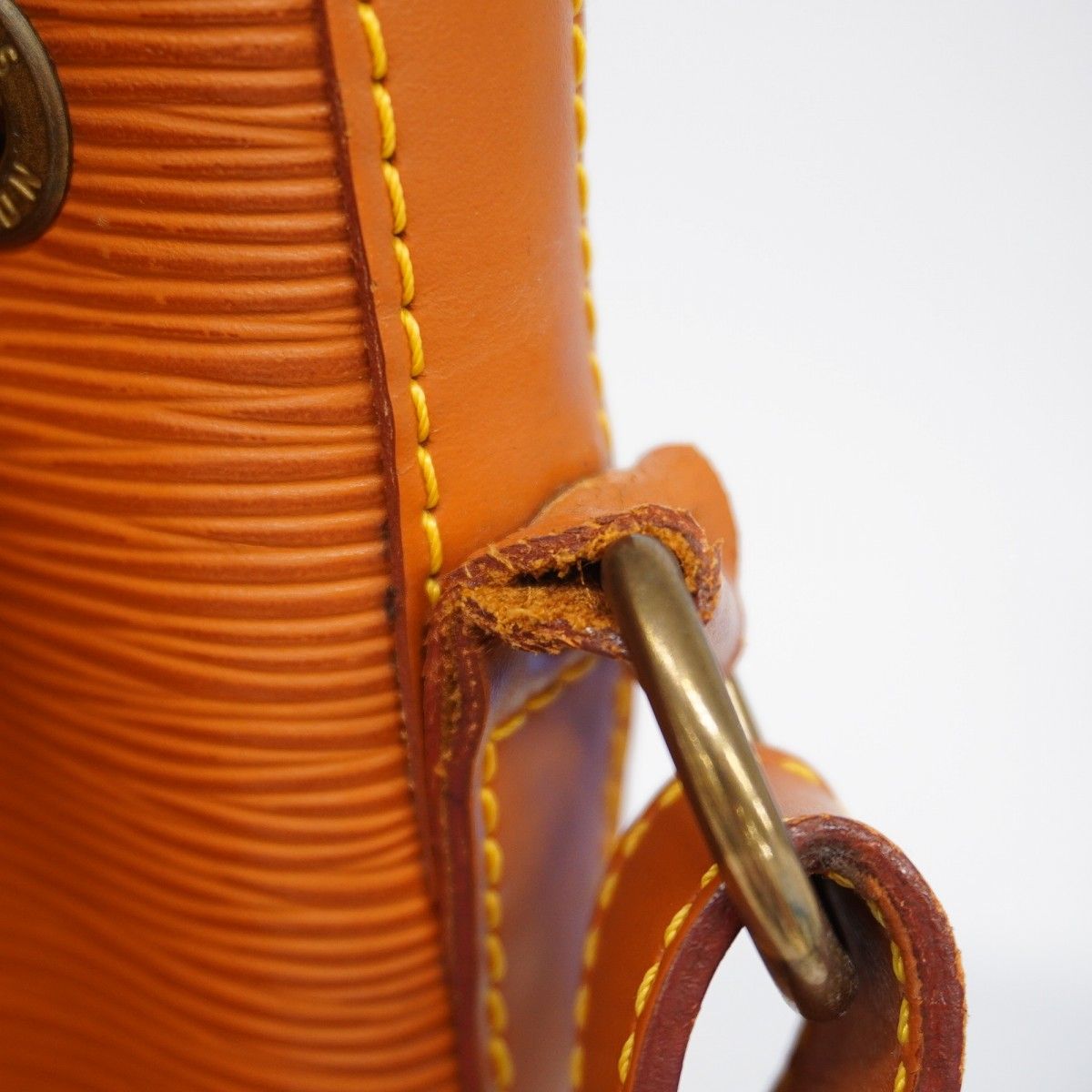 Louis Vuitton Shoulder Bag Epi Noe Cipango Gold — view 8