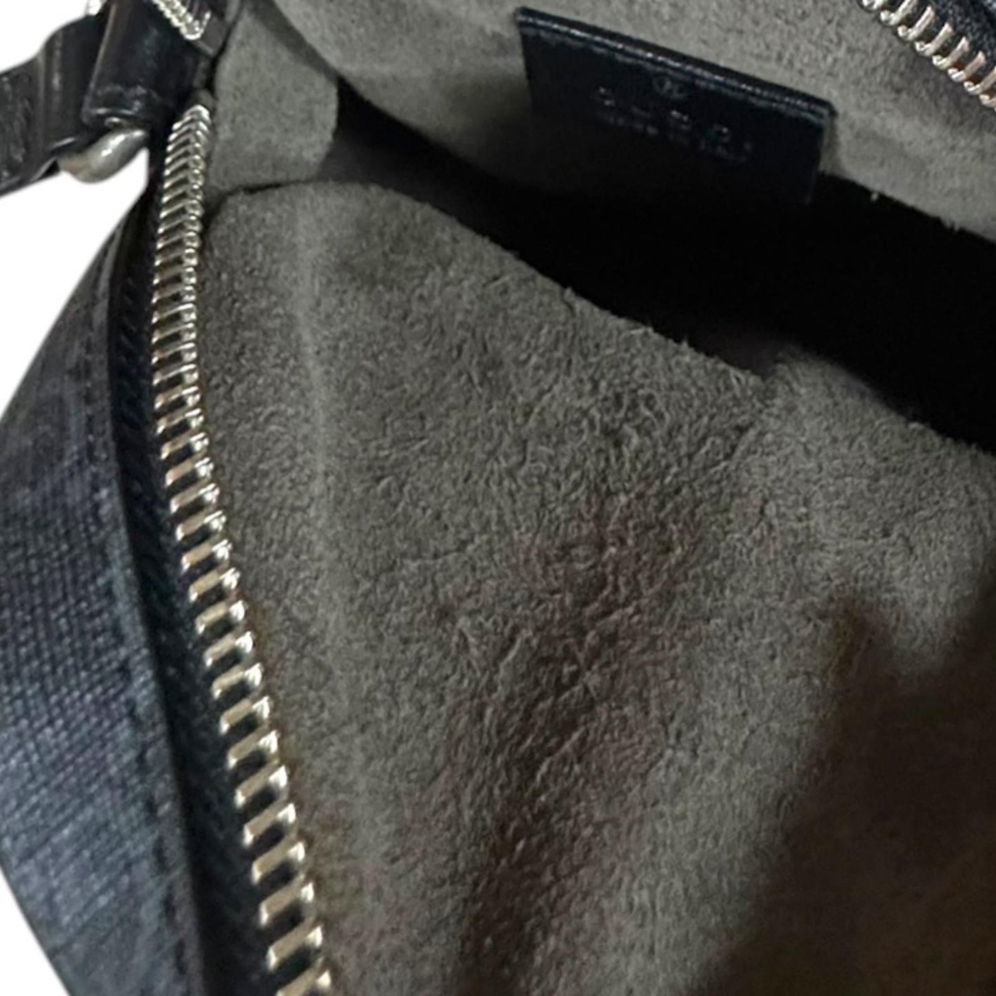 Gucci GG Supreme Interlocking Shoulder Bag Supremecanvas Black Second — view 8