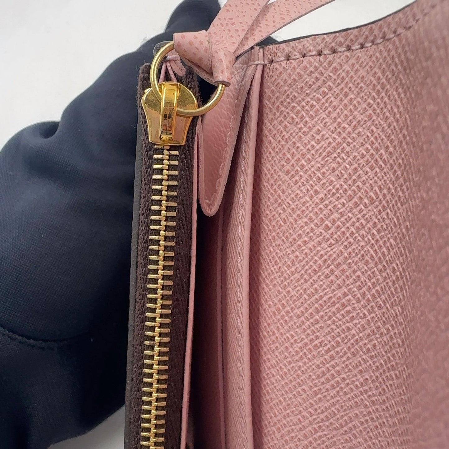 Louis Vuitton Portefeuille Emily Compact Correspondence Leather Brown Lightpink — view 9