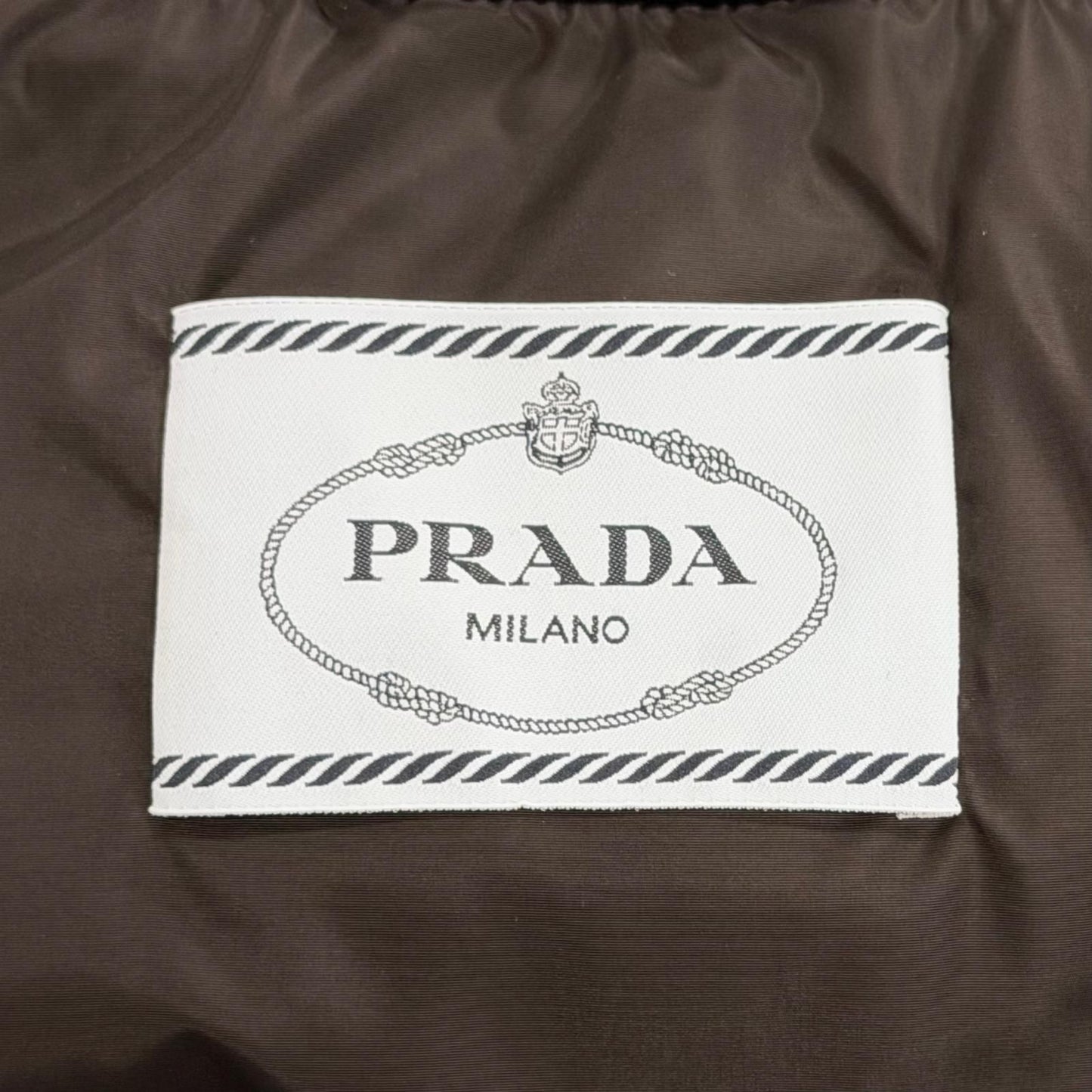 Prada Triangle Logo Velvet Cropped 2-Way Down Vest Black 36 — view 9