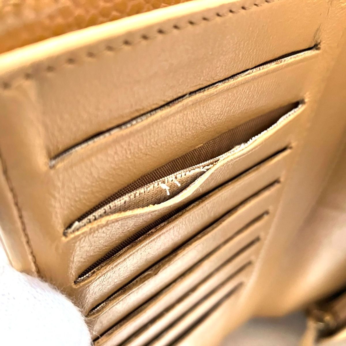 Chanel CC Logo Bifold Wallet Caviar Leather — view 9