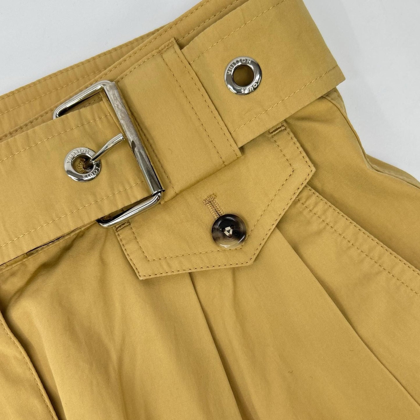 Louis Vuitton Beige Monogram with Belt Pants 36 — view 9