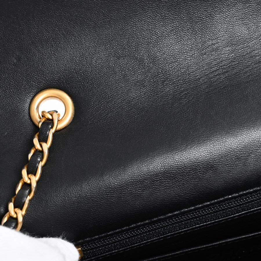 Chanel Shoulder Bag Smallflap — view 8
