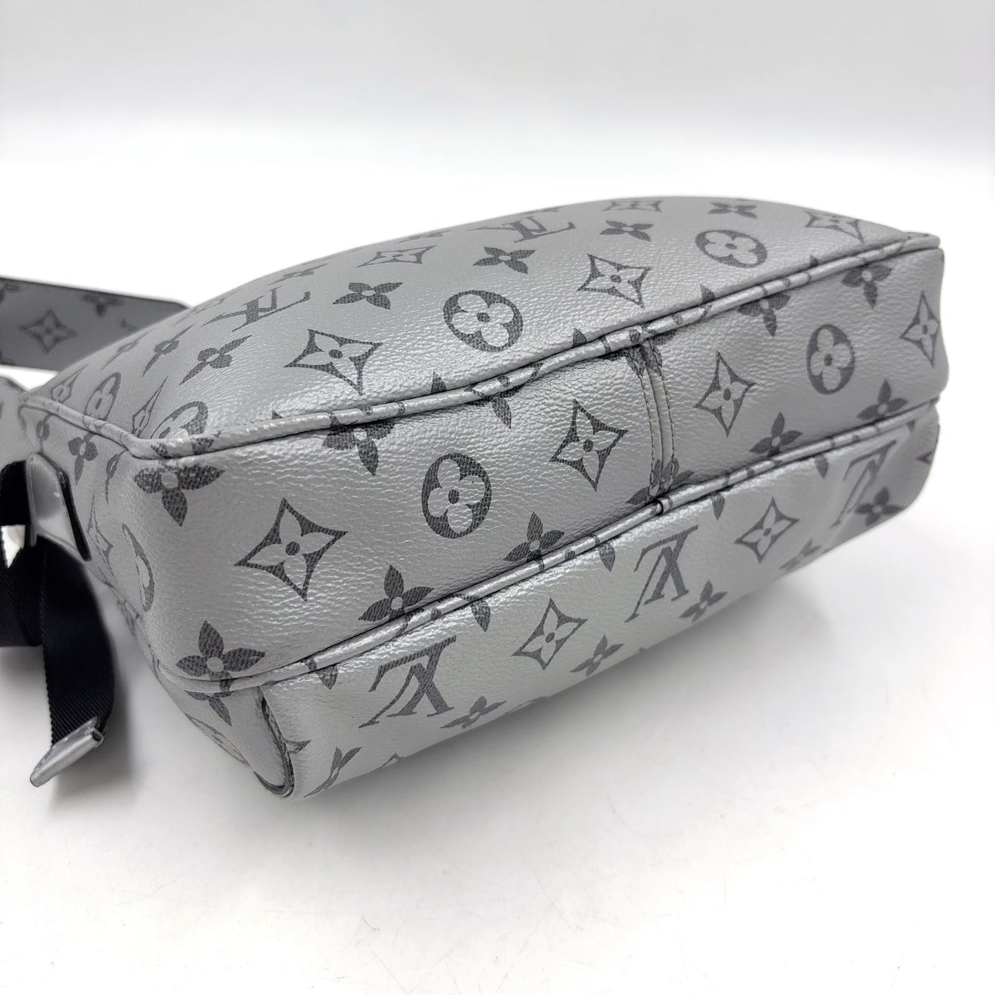 Louis Vuitton PM Monogram Gray Silver Shoulder — view 8