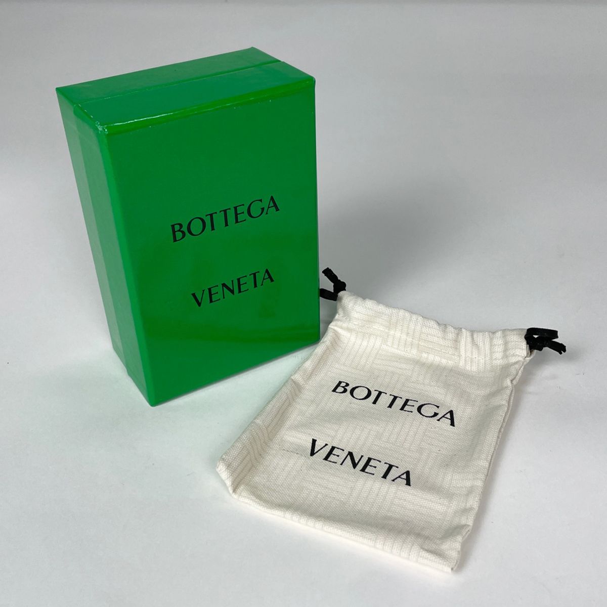 Bottega Veneta Card Case Maxi Intrecciato Cassette Leather Black — view 6