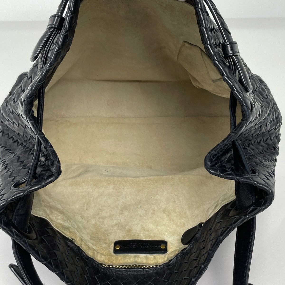 Bottega Veneta Tote Intrecciato Leather Black — view 8